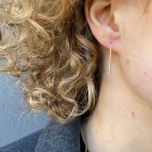Hanging earrings gold-colored