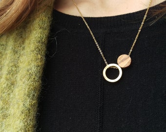 Necklace olive wood & circle gold