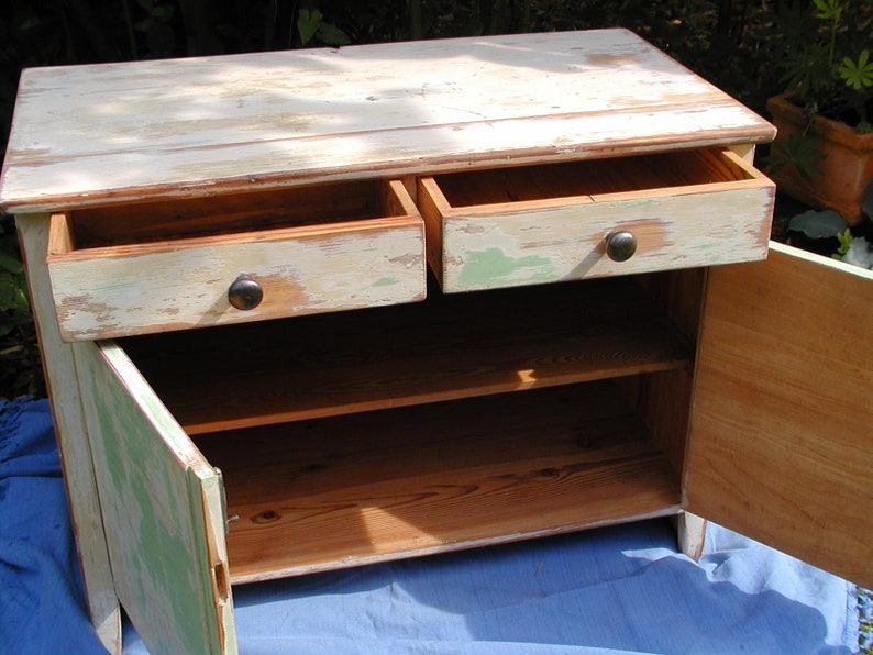 Shabby chest of drawers from the 40s image 3