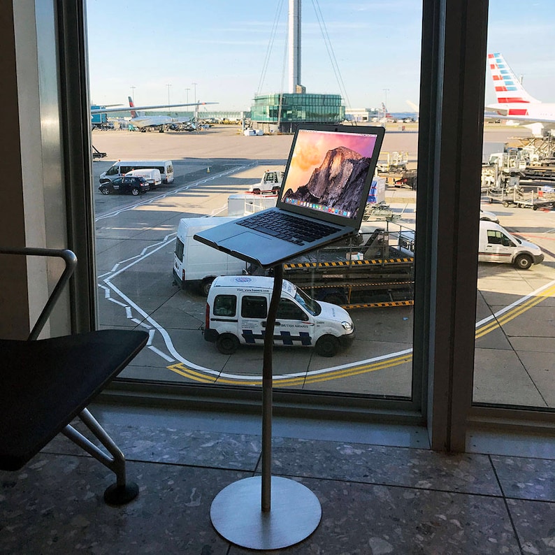 FLEXTAND\u00ae Deputy 24 Tall Flexible Aluminum Universal Laptop Stand