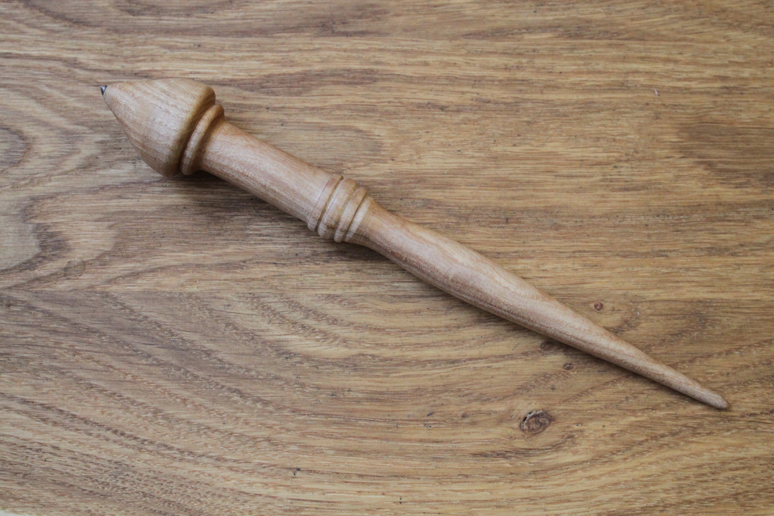 веретено из дерева с резьбой. веретено 340x30 мм из липы. веретено для меда. веретено деревянное. веретено интернет магазин москва.