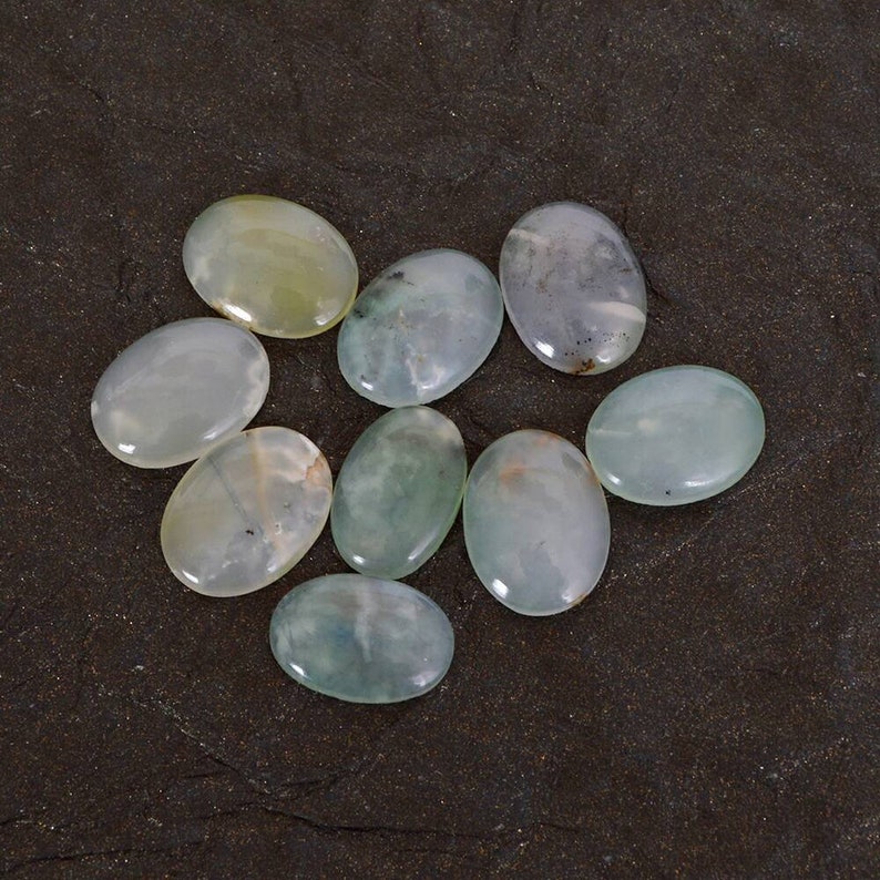 Natural polish finished cabochon chrysoprase 9 pcs 15 mm x 20 mm oval gemstone total weight 80 carat