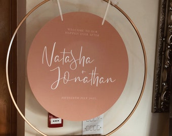 Circular Wedding Welcome Sign - Understated Love