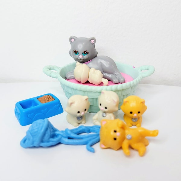 Vintage Kenner Littlest Pet Shop 1990s Mommy and Baby Kitties, 90s LPS Miniature Cat Playset Mom and Babies Assortment, Pet Shop Collection
