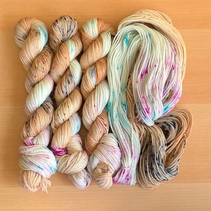 Atlantis - 50g Skein - Hand Dyed - 75/25 Merino/Nylon - Sock Yarn - 212m