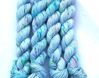 Giverny - Hand Dyed - 75/25/ Superwash Merino/Nylon - Or Sparkle - 20g - Soft And Strong Sock Yarn - Dyed To Order