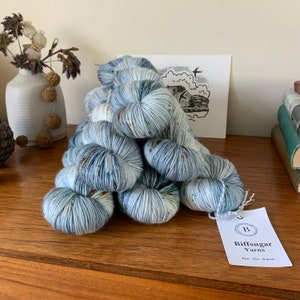 Cove - Hand dyed DK yarn - Speckles - Superwash Merino Nylon  - Blue Cream