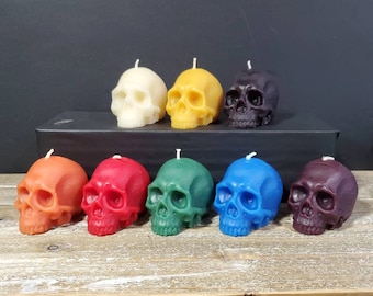 Candela a forma di mezzo teschio in cera d'api naturale per altare, rituali e incantesimi
