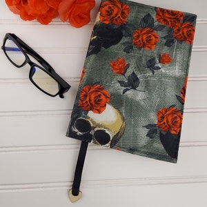 Skull Book Cover, Fabric Book Cover, Book Sleeve, Book Protector, Padded Book Cover, Gifts For Booklover, Gifts For Him, Gifts For Her