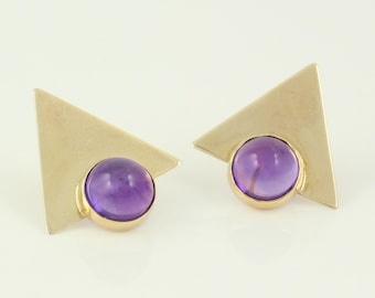 Vintage Modern 14K Gold Amethyst Earrings, 1980s 14K Triangle Earrings Amethyst Cabochons, 14K February Birthstone Earrings, Vintage Jewelry