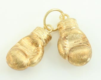 Vintage 14K Boxing Gloves Charm, 1960s 14K Pair Boxing Glove Necklace Pendant, 14K Boxing Charm, 14K Fight Charm, Vintage Jewelry