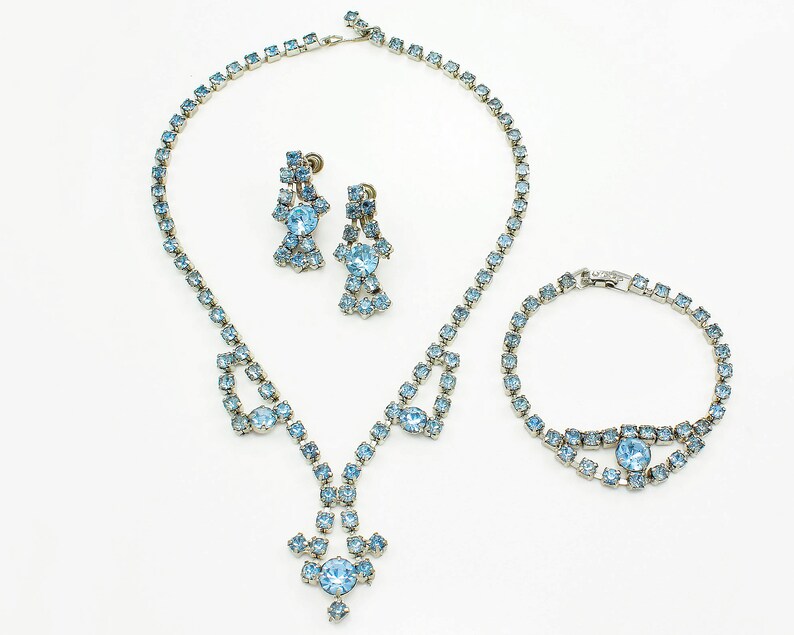 Necklace Bracelet Screw Back Dangle Earrings in Baby Blue Crystal Vintage Pale Blue Rhinestone Jewelry Parure in Silver Tone c 1950