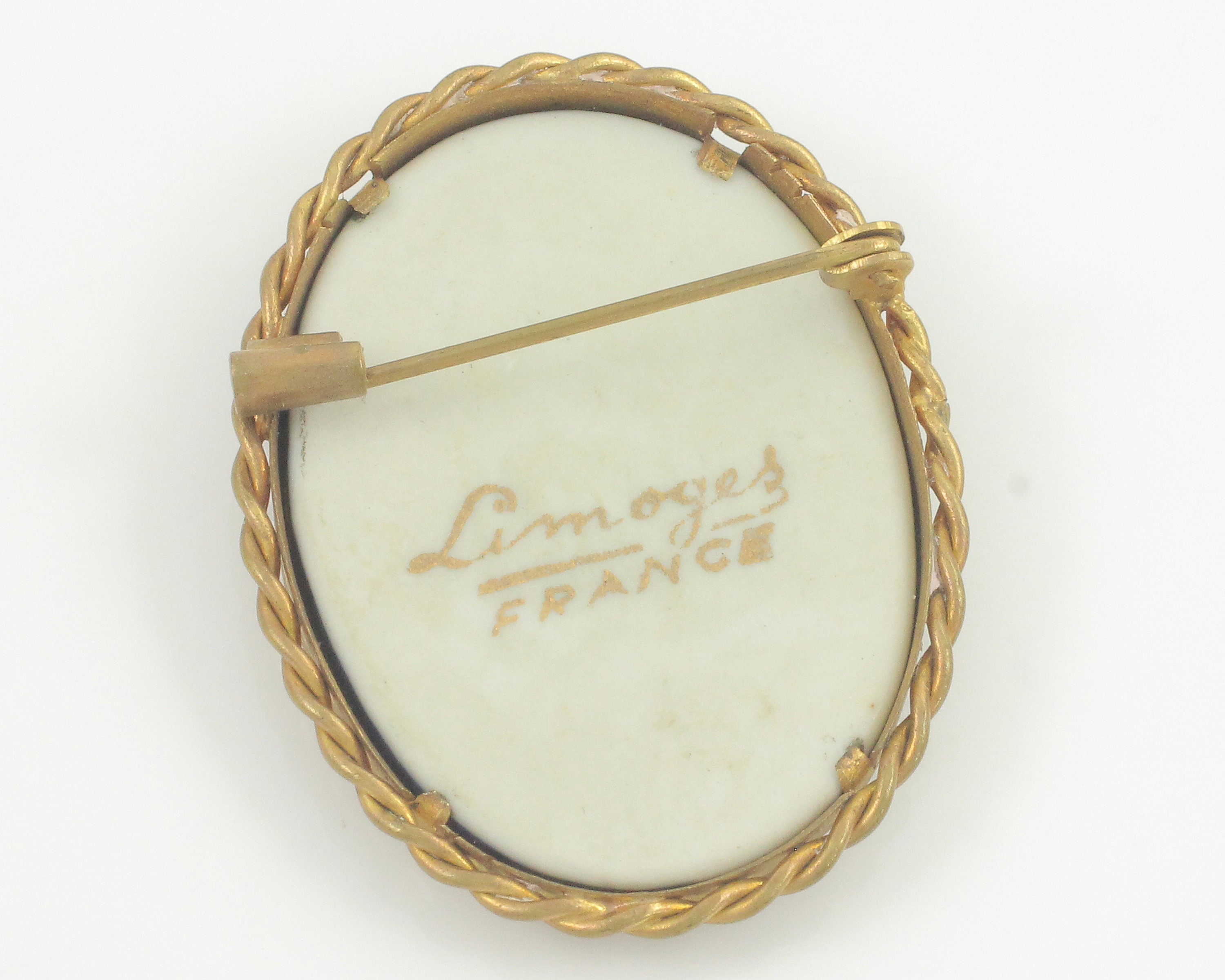 ANNÉES 40/50 : Broche Bijoux Roméo Limoges Camée en porcelaine EUR 25,00 - FR