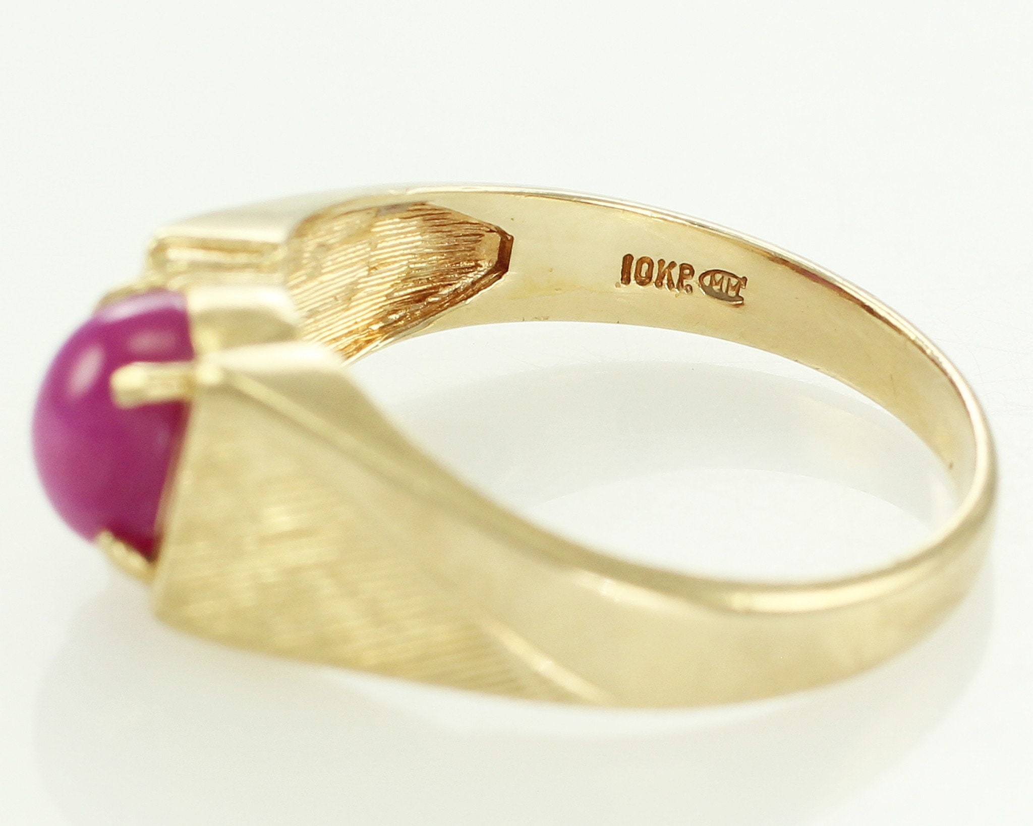 Vintage 10K Yellow Gold Created Star Ruby Man's Ring Size 9.75 Men's