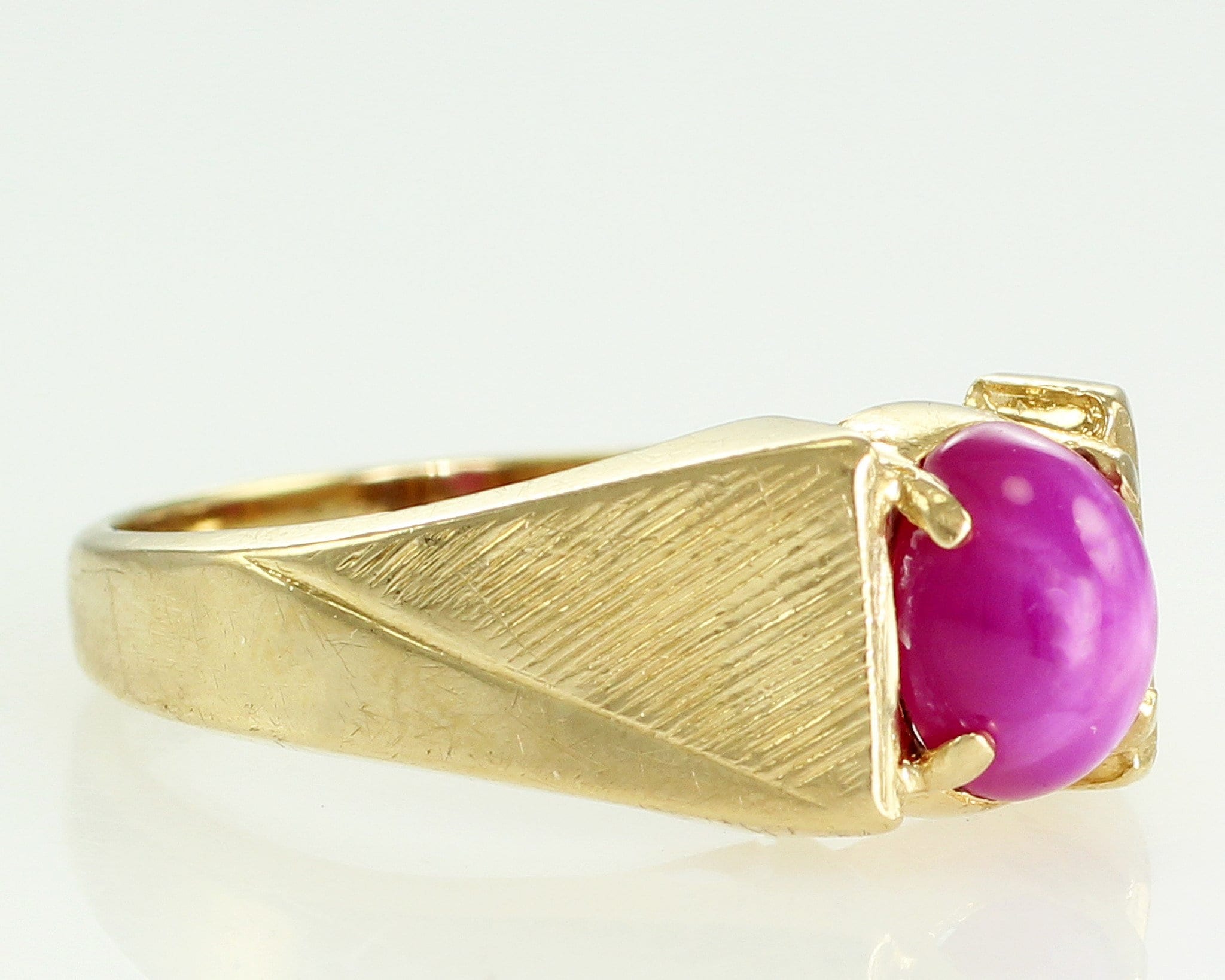 Vintage 10K Yellow Gold Created Star Ruby Man's Ring Size 9.75 - Men's