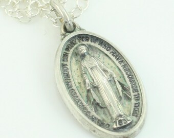 Vintage Hayward Sterling Silver Miraculous Medal Necklace, Dainty 925 Miraculous Medal, Sterling Silver Medal 20 in Chain, Vintage Jewelry