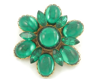 Vintage Green Foil Back Cabochon Brooch, Emerald Green Glass Rhinestone Pin, Green Glass Boutonniere, Vintage Jewelry, Estate Jewelry