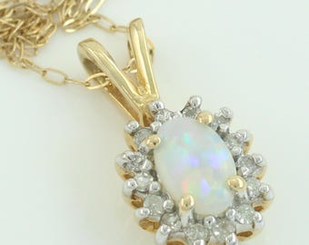 Vintage Opal Diamond 14K Pendant Necklace, 14K Opal Pendant Necklace, 14K Gold Opal Diamond Halo Pendant, October Birthstone,Vintage Jewelry