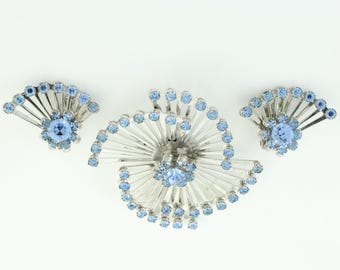 Vintage Coro Baby Blue Rhinestone Silver Tone Fan Brooch and Earrings, Coro Blue Pin Earring Set, Coro Atomic Age Jewelry, Vintage Jewelry