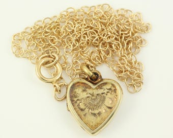 Vintage Tiny Engraved Heart Locket Necklace La Mode 12K Gold Filled on Sterling, 1940s Dainty GF Heart Locket Necklace, Vintage Jewelry