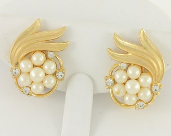 Vintage Trifari Gold Tone Faux Pearl Earrings, 1960s Trifari Simulated Pearl Swirl Clip Ons, Signed Crown Trifari Earrings, Vintage Jewelry