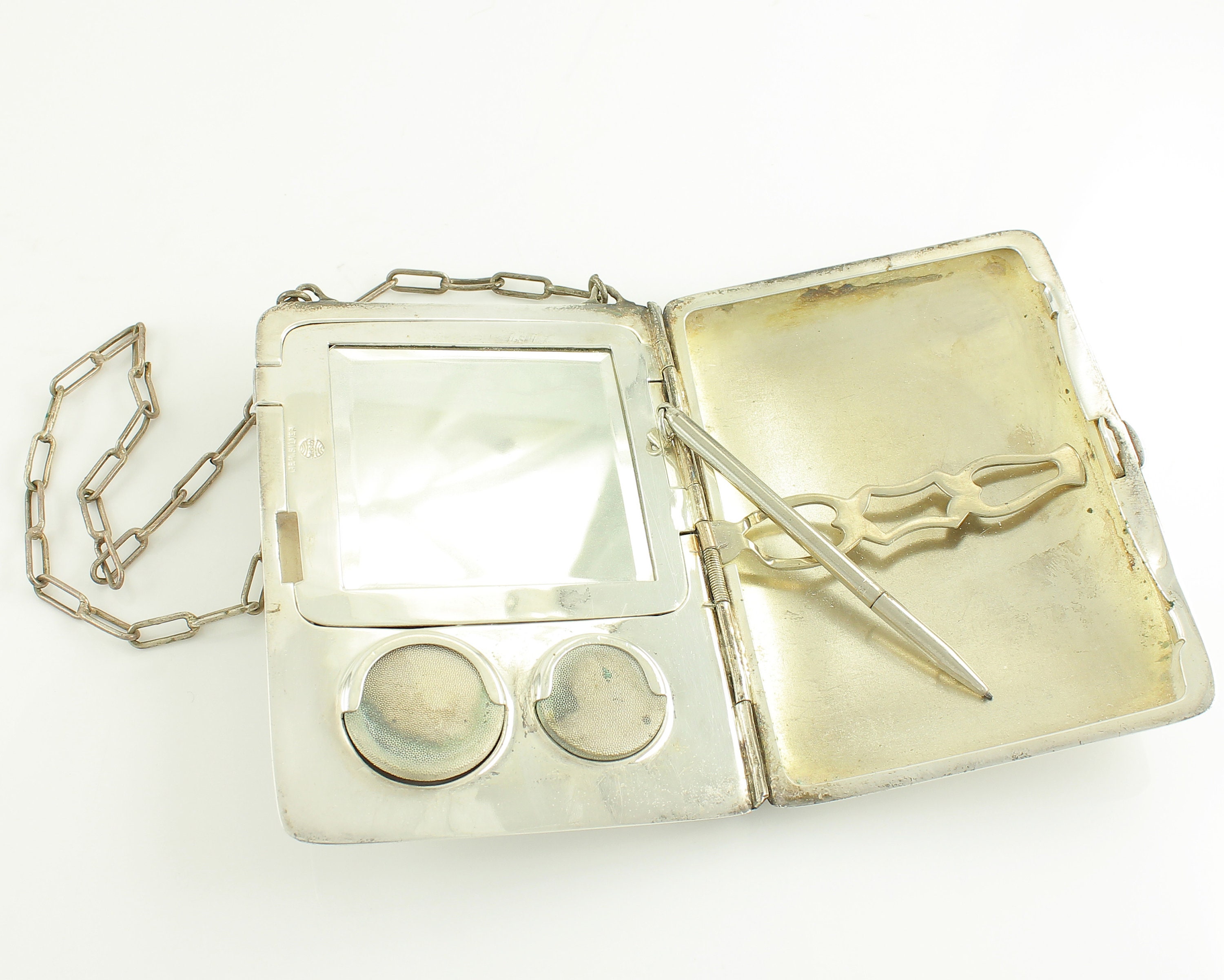 Vintage Silver Colored Steel? Mesh Purse with Chromed Frame Chain Hand –  Giamer Antiques and Collectibles