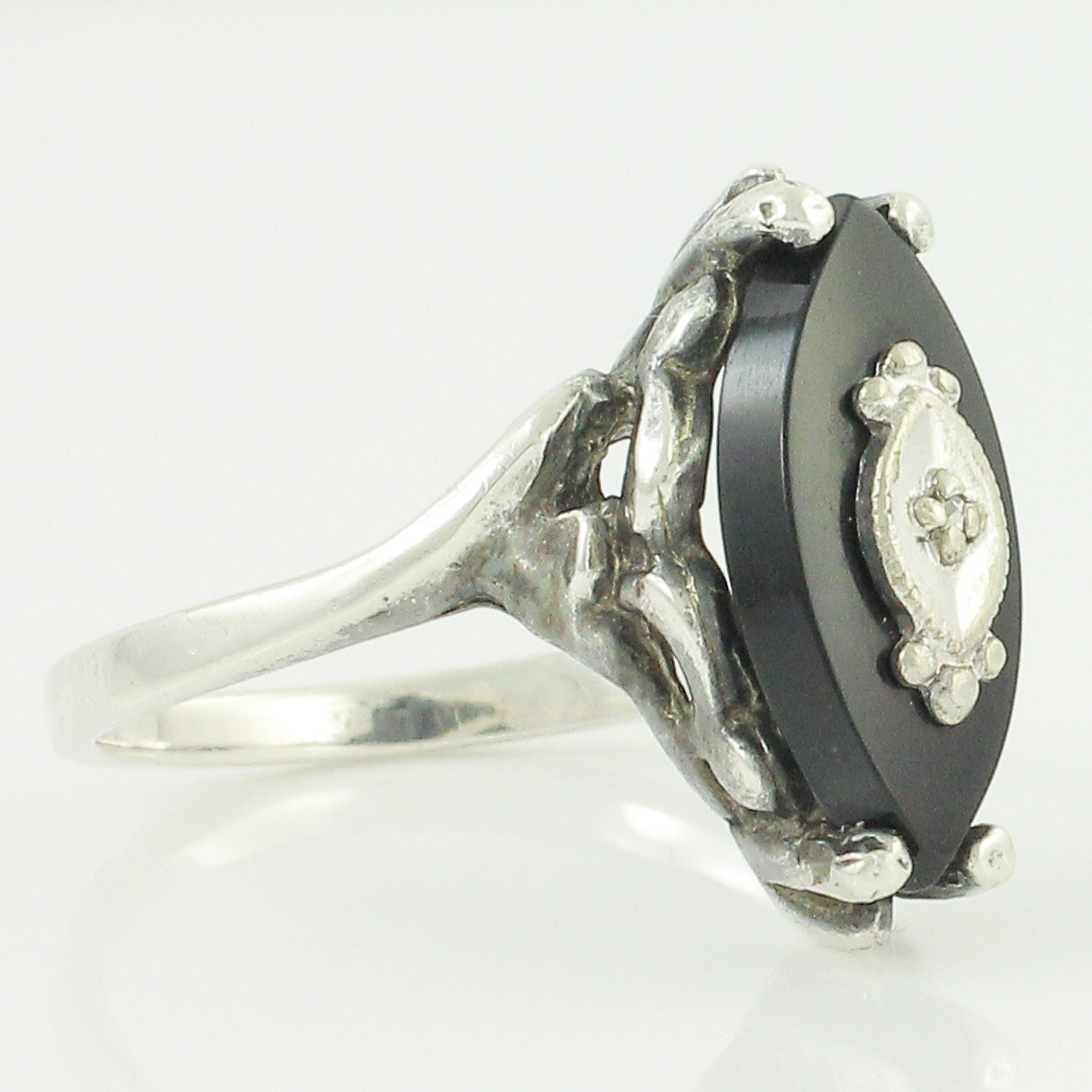 Silver Onyx Ring Vintage Sterling Marquise Black Onyx And Diamond silver-onyx-ring-vintage-sterling-marquise-black-onyx-and-diamond
