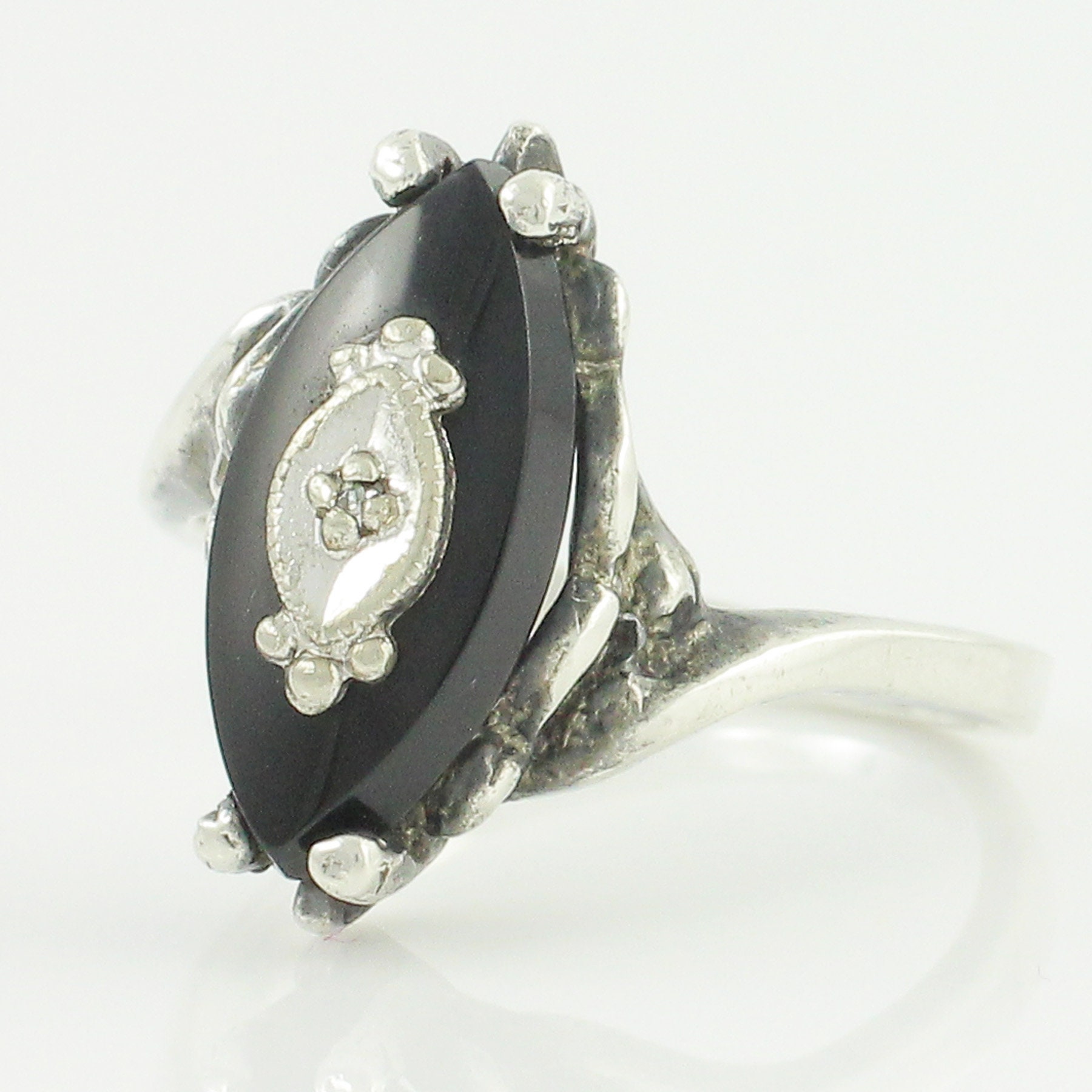 black onyx silver ring