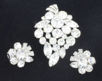 Vintage Weiss Rhinestone Leaf Brooch Earring Set, Vintage Weiss Clear Rhinestone Demi Parure, Vintage Weiss Brooch Earrings, Vintage Jewelry