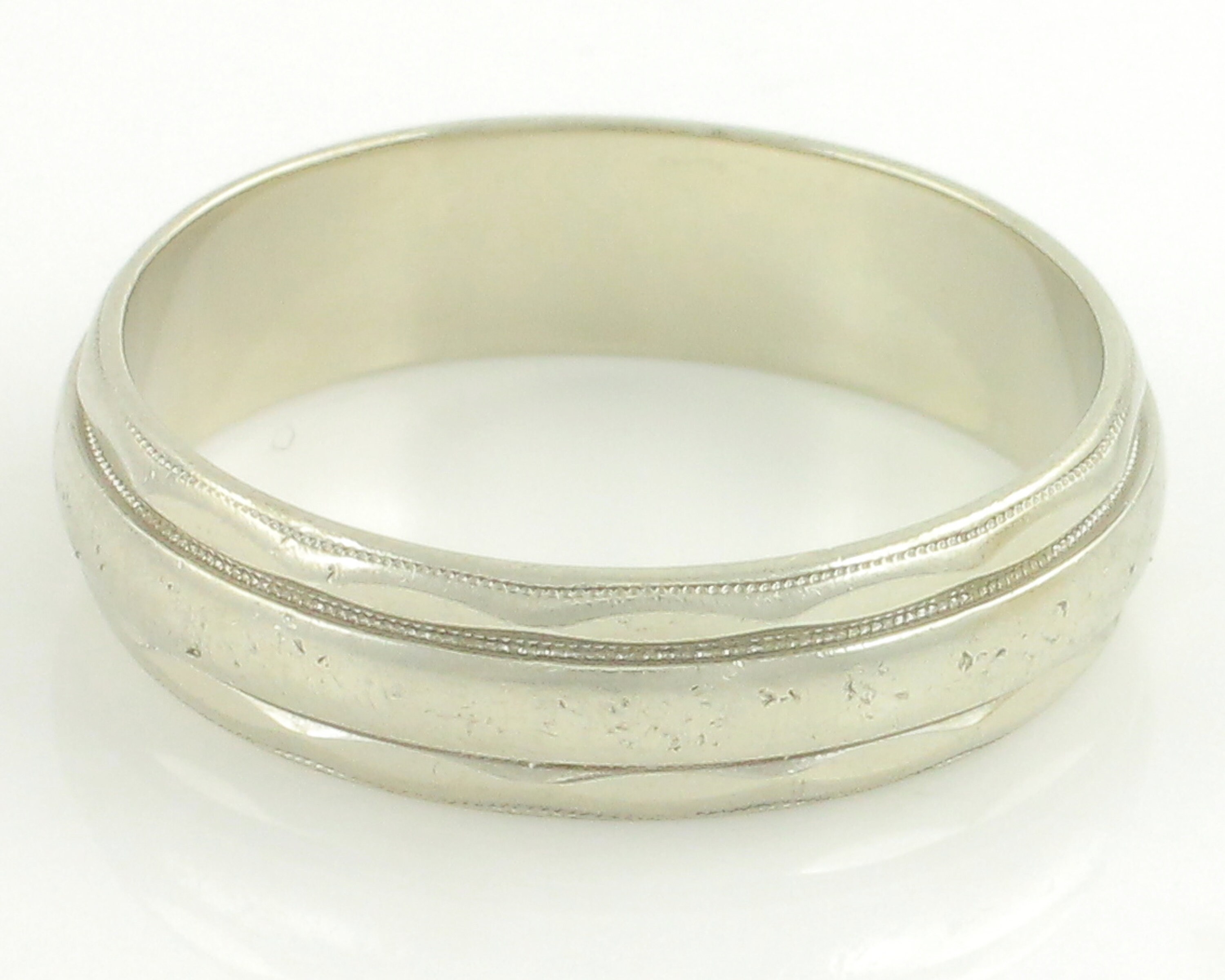 14K Solid White Gold Wedding Ring Keepsake Domed Center with Faceted