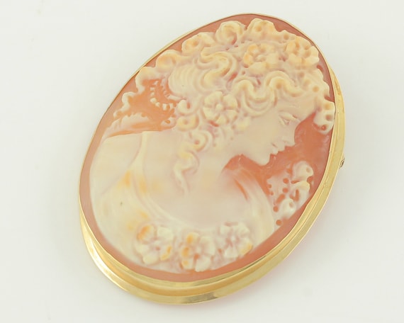 Vintage 18K Beautiful Lady Carved Shell Cameo Bro… - image 3