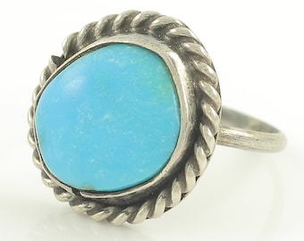 Dainty Sterling Silver Turquoise Ring - Vintage Southwestern Hand Made Ring Ring - 2.9 Grams Size 5.25 - Vintage Estate Jewelry