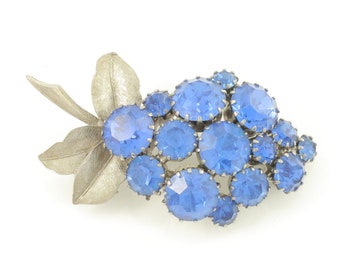 Vintage Blue Rhinestone Cluster Flower Brooch, Blue Rhinestone Grape Pin, Cornflower Blue Rhinestone Pin, Estate Jewelry, Vintage Jewelry