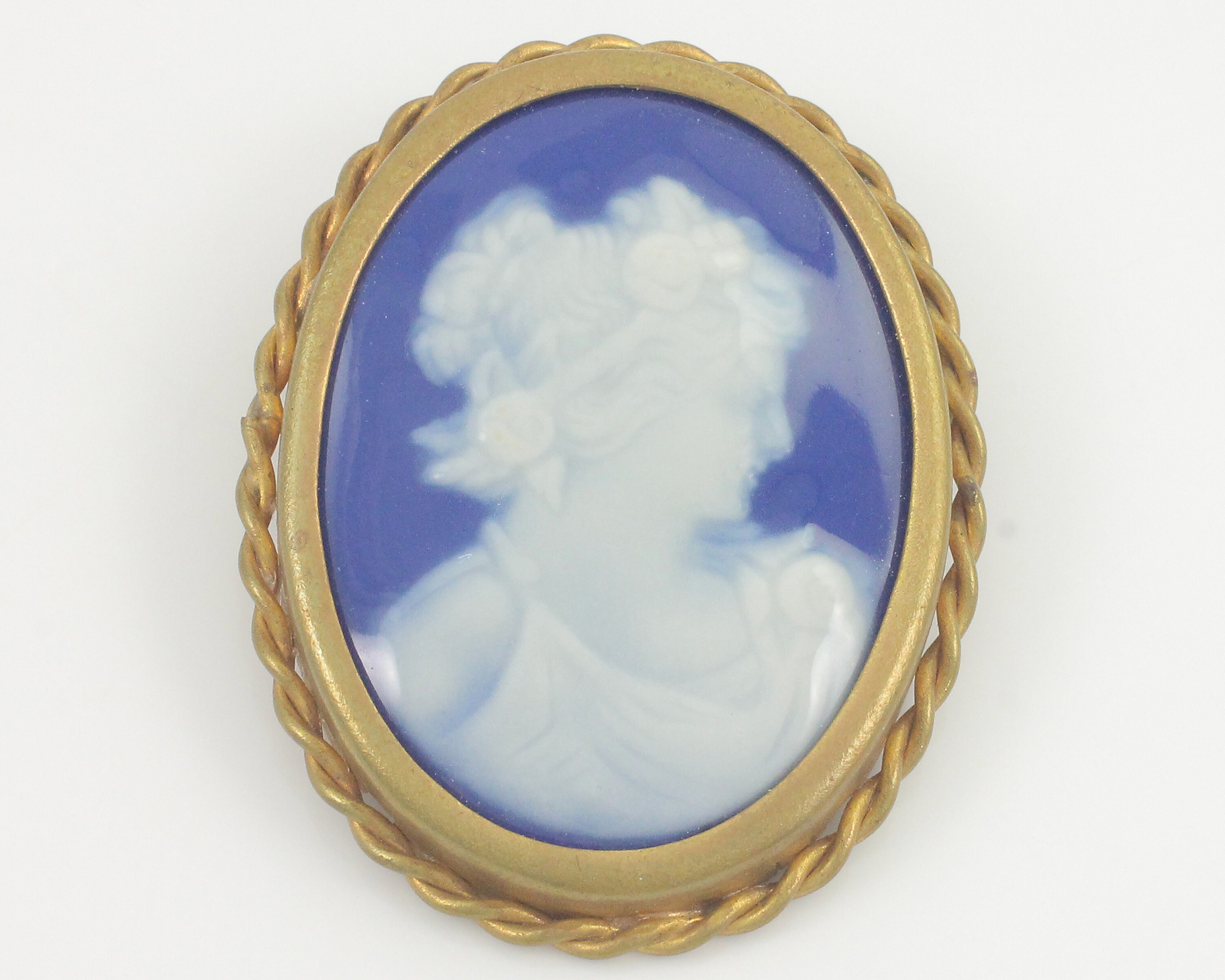 Vintage Designer Cameo Matisse Cross Brooch main image 0