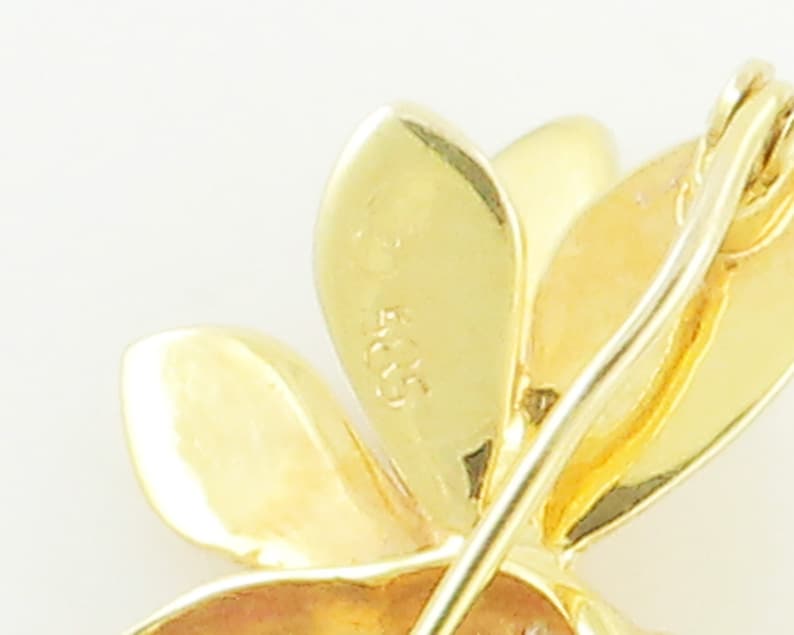 Bee Pin Gold Diamond Emerald Ruby 14K Yellow Gold Wasp Yellow Jack Bumble Bee Brooch circa 1980 Vintage Fine Jewelry
