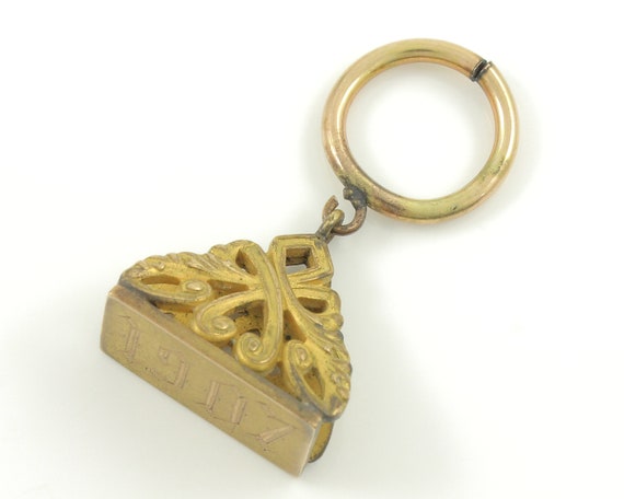 Watch top fob seal