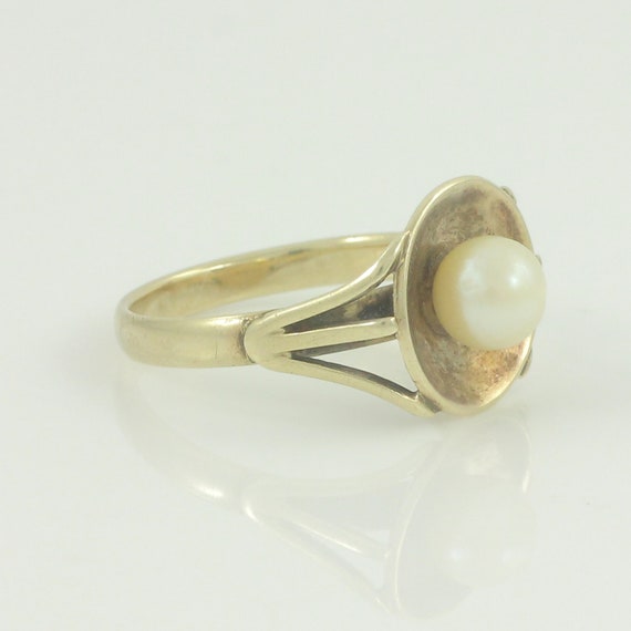 Vintage Mid Century Modern 10K Pearl Saucer Ring, 