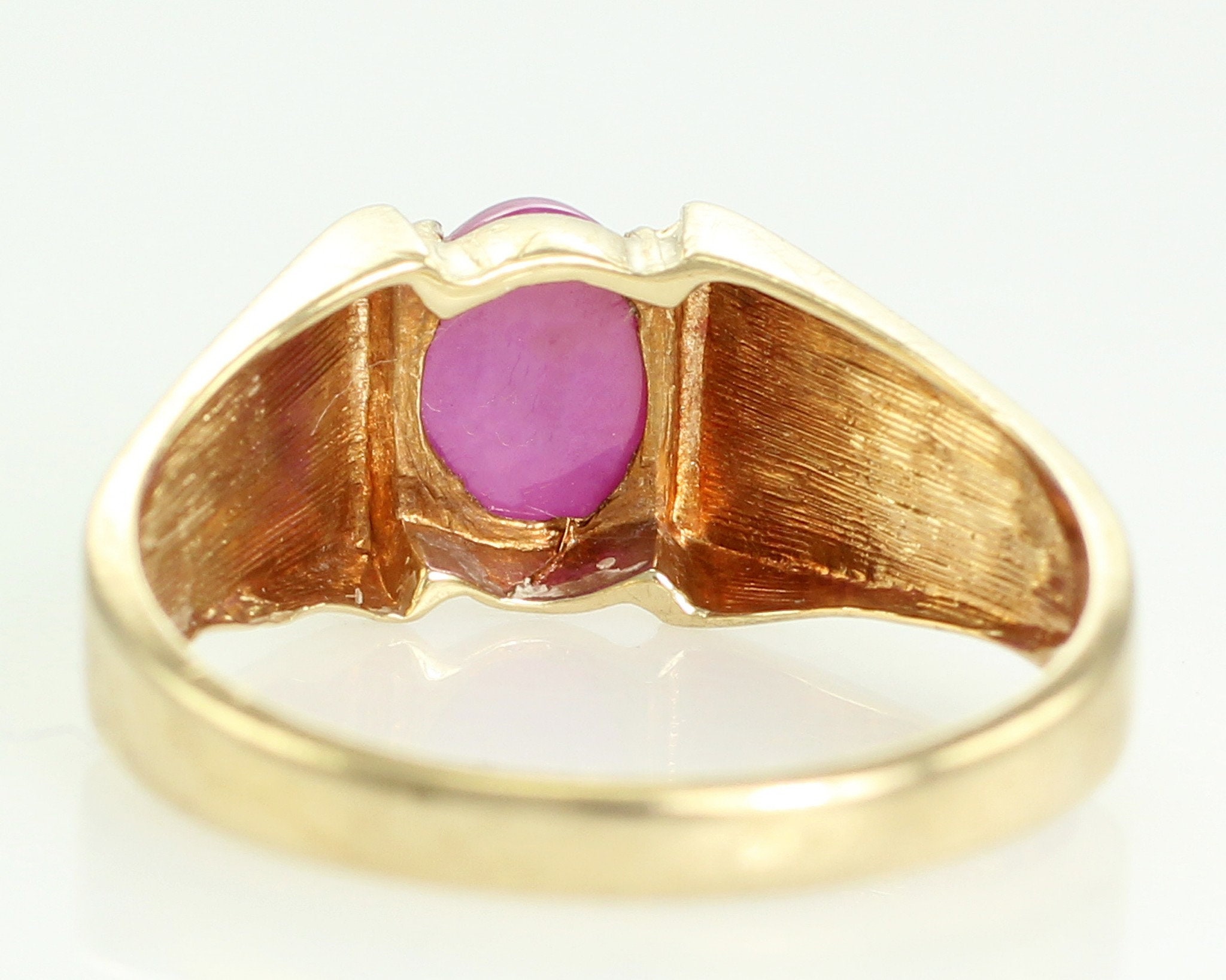 Vintage 10K Yellow Gold Created Star Ruby Man's Ring Size 9.75 - Men's