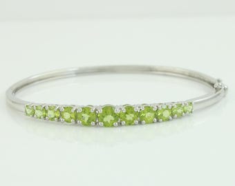 Vintage Sterling Silver Peridot Bangle Bracelet, 1990s 925 Silver 4 CT Peridot Hinged Bangle, August Birthstone Bangle, Vintage Jewelry