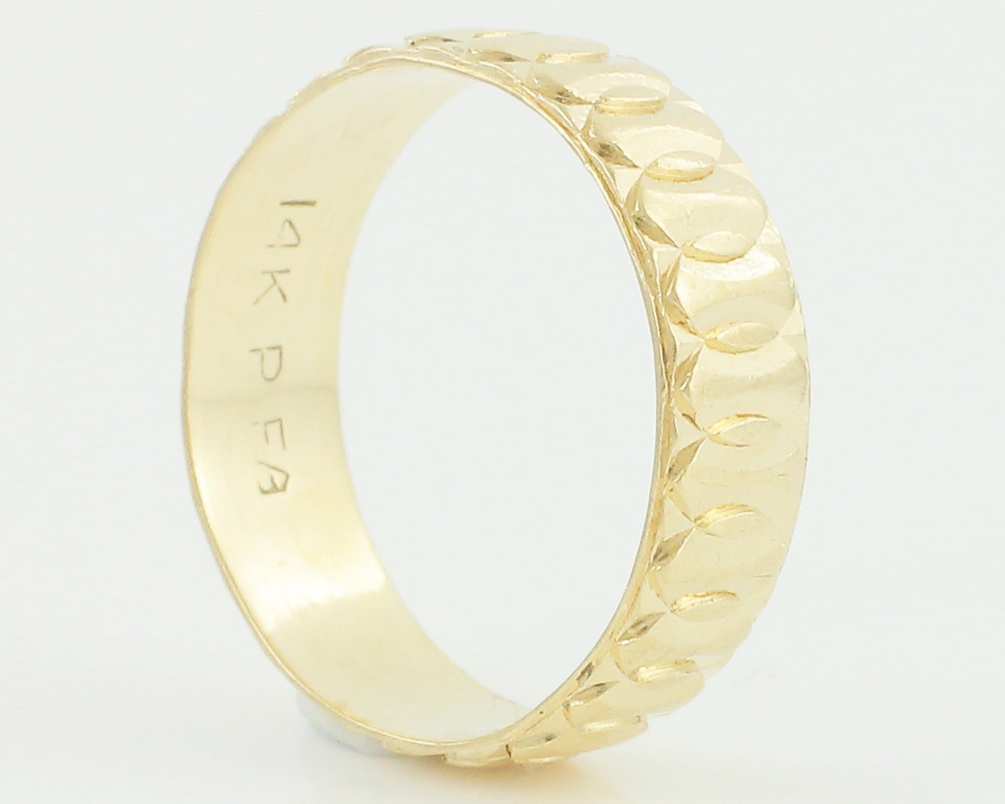 14K Solid Yellow Gold Wedding Ring - Vintage Engraved Circle Pattern 5. ...