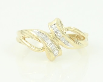 Vintage 14K Channel Set Diamond Ribbon Ring, 14K Gold Baguette Round .20 CT Diamond Ring, 1980s Diamond Channel Twist Ring, Vintage Jewelry