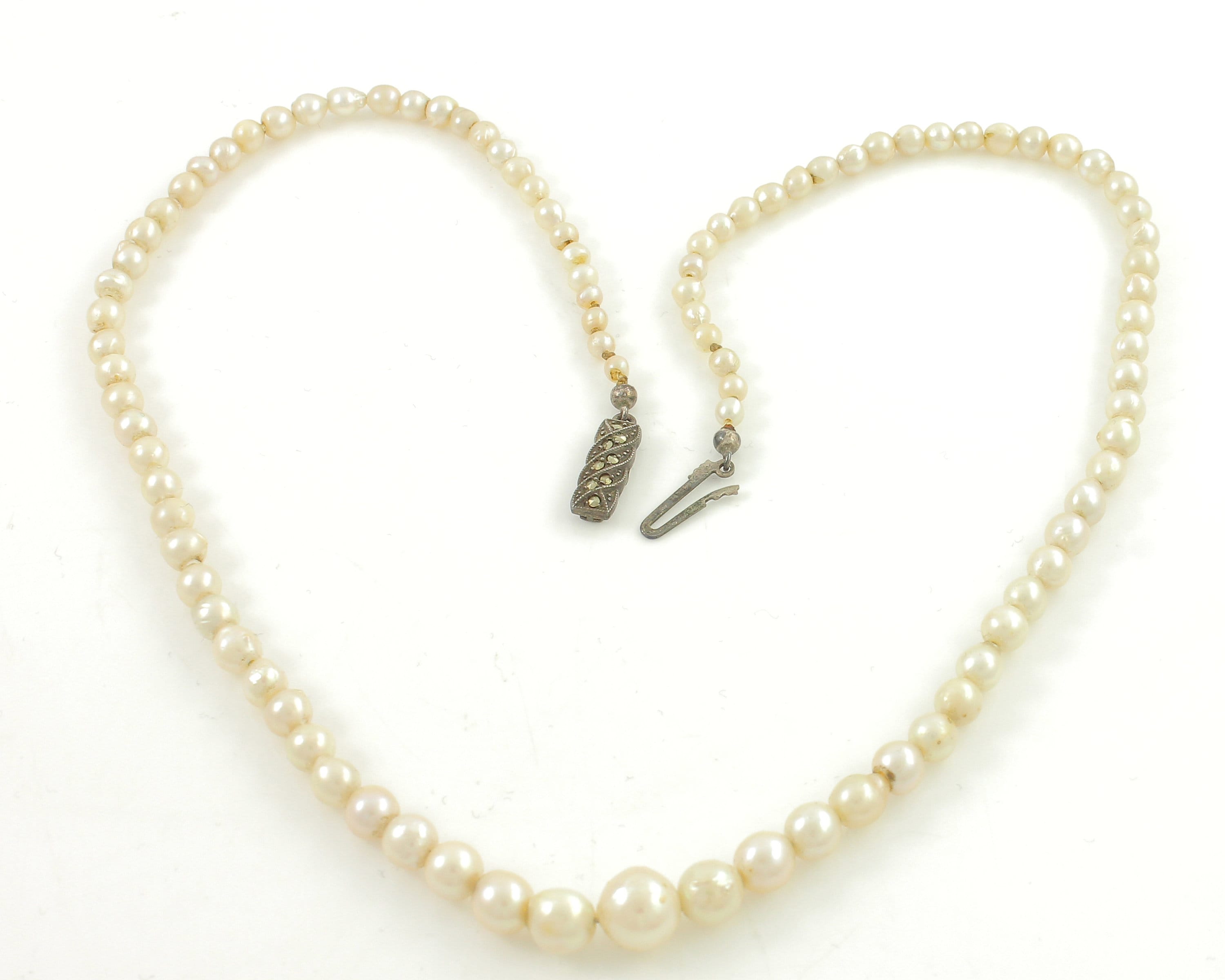 Graduated pearl necklace 18 inch deals