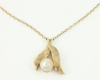 Vintage 14K Mid Century Modern Cultured Pearl Pendant Necklace, Sixties 14K June Birthstone Akoya Pearl Pendant Necklace, Vintage Jewelry