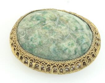 Vintage Chinese Export Green Stone Filigree Dress Clip, Carved Green Stone Gold Tone Filigree Clip, Mid Century Chinese Clip,Vintage Jewelry