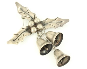 Vintage Mexican Sterling Holly Dangling Bell Brooch, Mexico Sterling Silver Holiday Pin, 1950s Holly Leaf Bell 925 Brooch, Vintage Jewelry