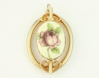 Vintage Rose Porcelain Necklace Pendant, 1970s Mauve Flower Heart Detail Pendant, Vintage Purple Rose Necklace Pendant, Vintage Jewelry
