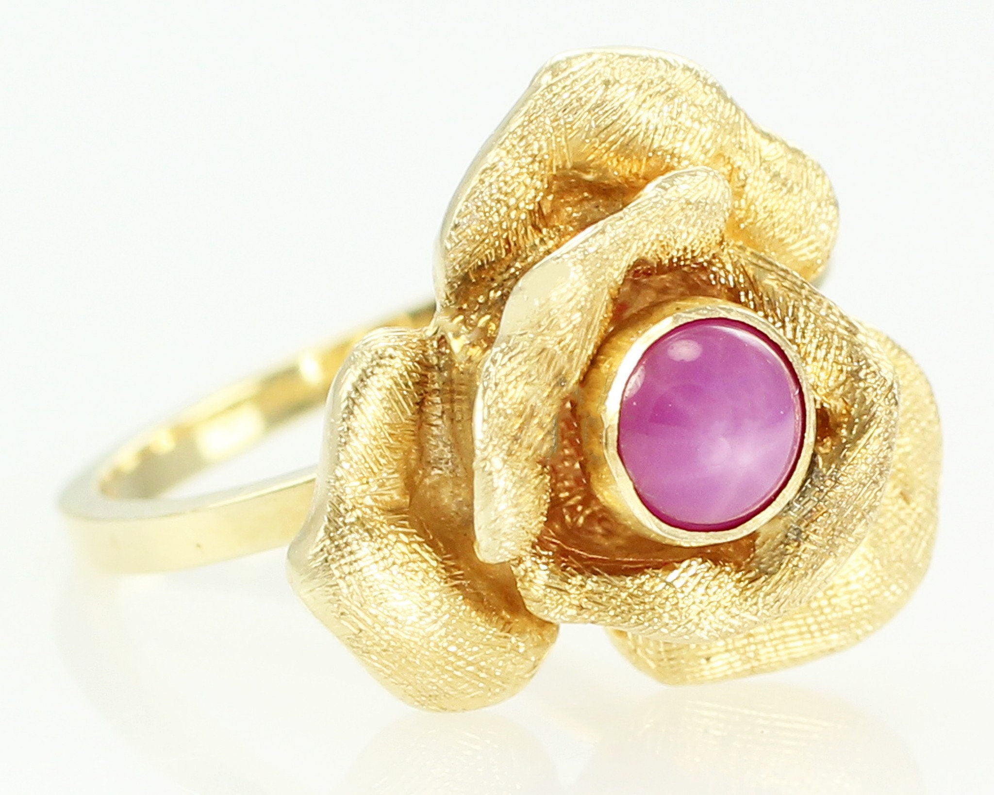 Vintage 14K Gold Rose Blossom Ring with Pink Linde Star Sapphire