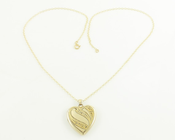 Vintage Engraved Scrolled Love Heart Locket Penda… - image 2