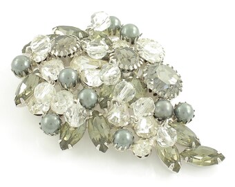 Very Large Vintage Gray Clear Brooch of Rhinestones Simulated Pearls Dangling Faceted Glass Beads - c1960 - Unsigned Beauty Costume Jewelry