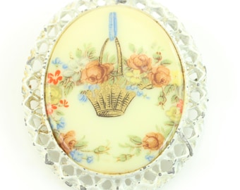 Vintage Flower Basket Brooch, 1960s Milk Glass Floral Garland Pin, Coquette Brooch, Wedding Brooch,Vintage Flower Basket Pin,Vintage Jewelry